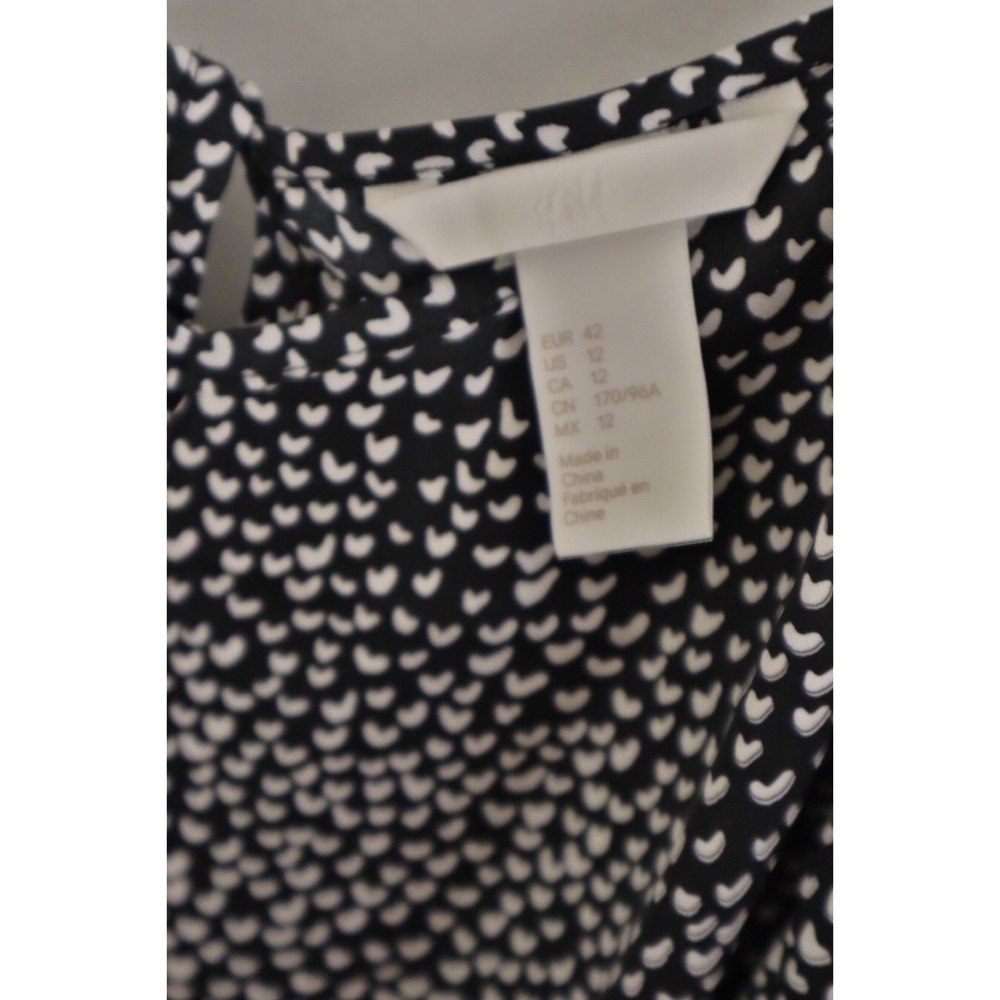 H&M Heart Patterned Top - Picture 3 of 3